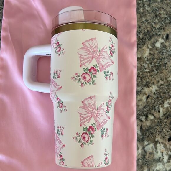 LoveShackFancy x Stanley 20oz Quencher - Picture 7 of 16